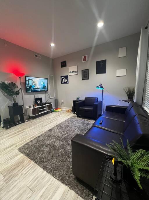 Photo of Livingroom in Southwest Raleigh