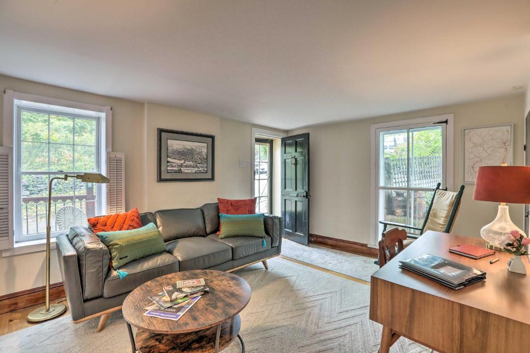 Photo of Livingroom in Lambertville