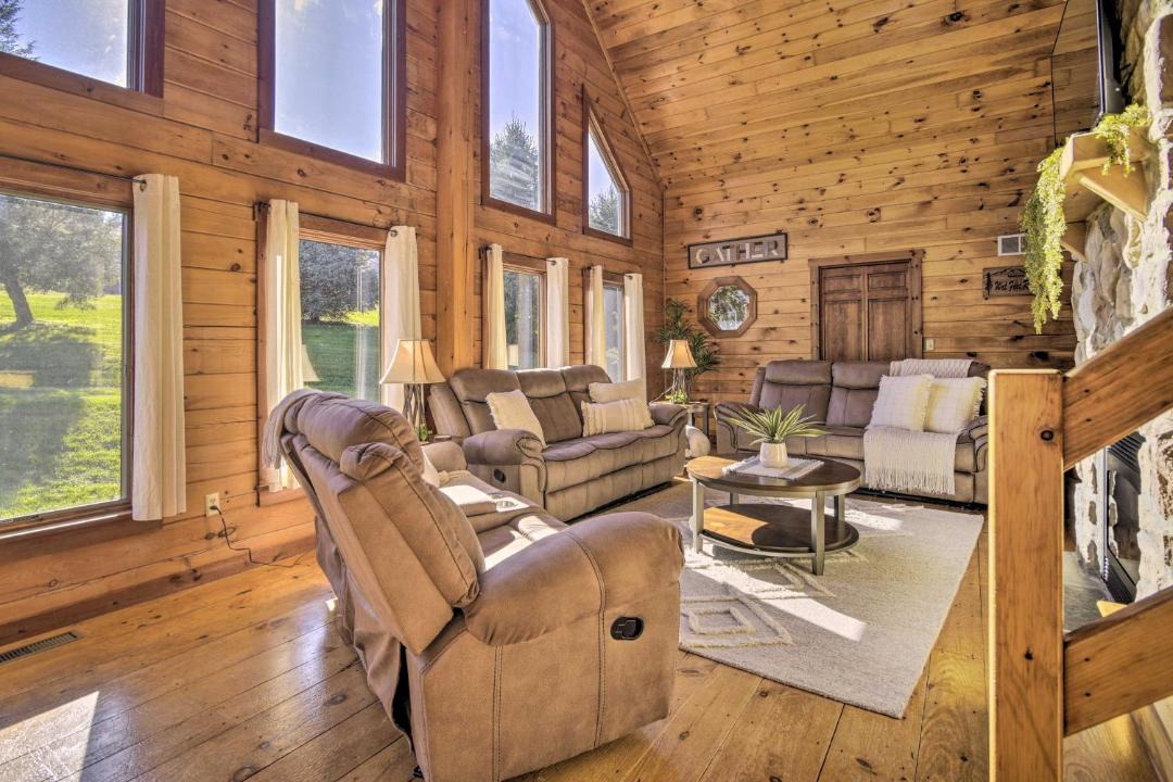 Photo of Livingroom in Mount Joy