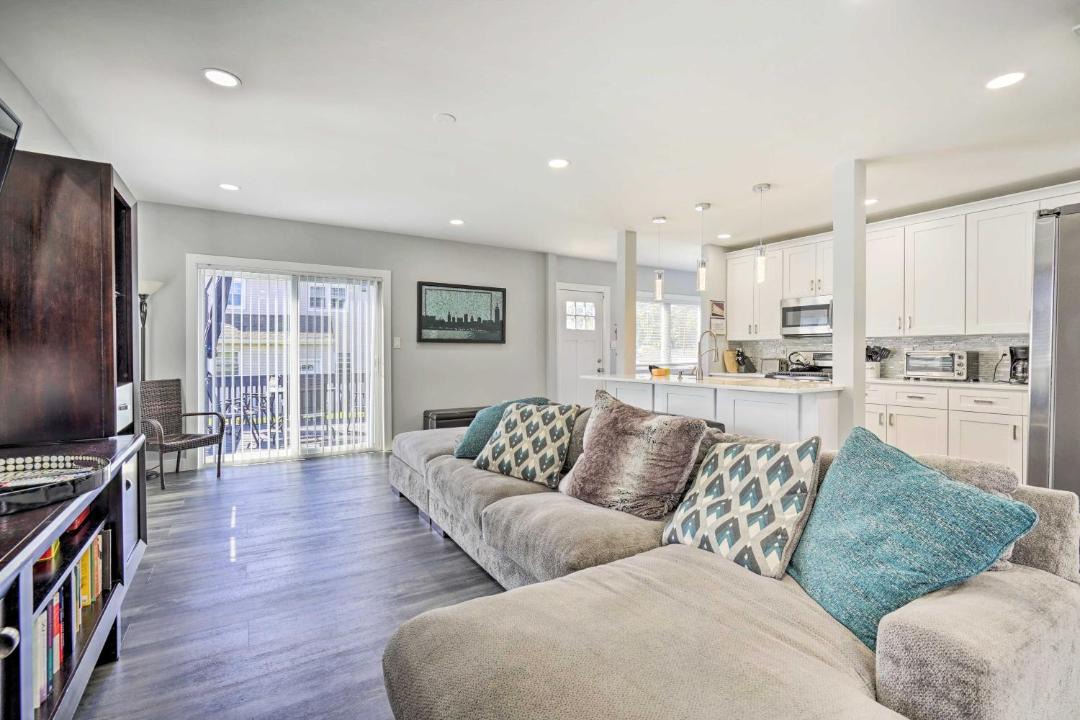 Photo of Livingroom in Long Branch