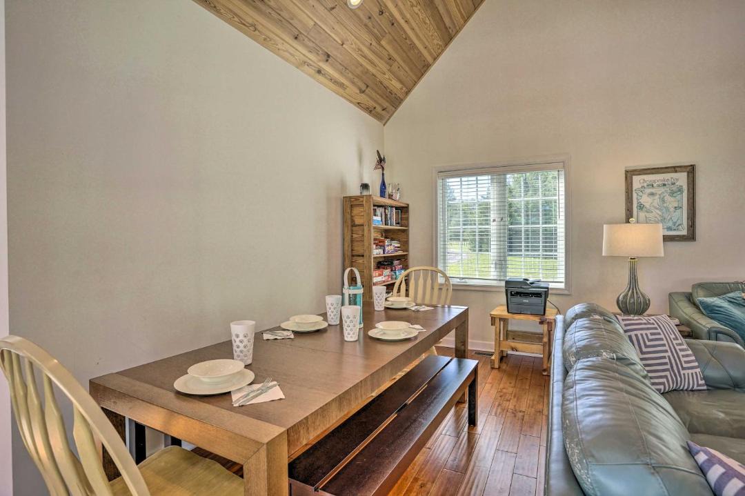 Photo of Livingroom in Edwardsville