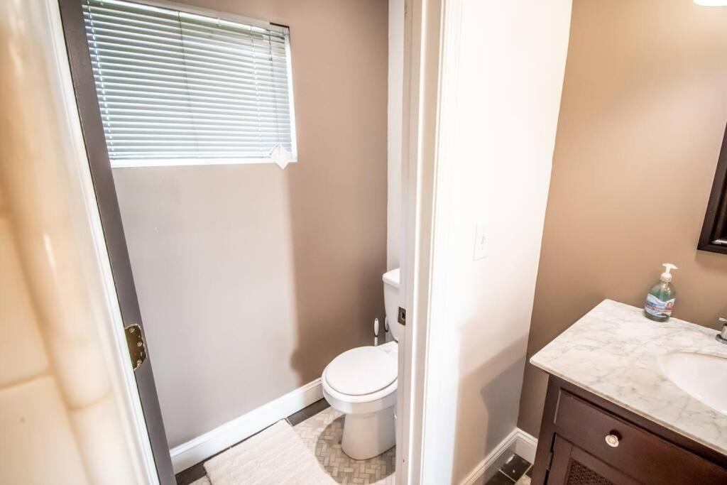 Photo of Bathroom in Downtown Baltimore