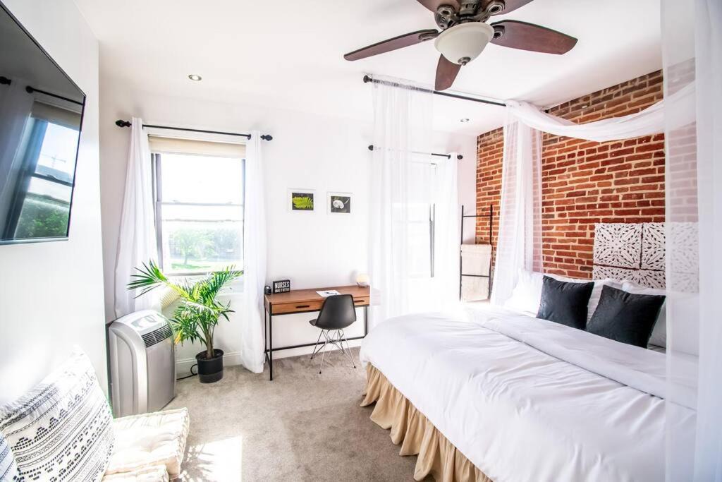 Photo of Bedroom in Downtown Baltimore
