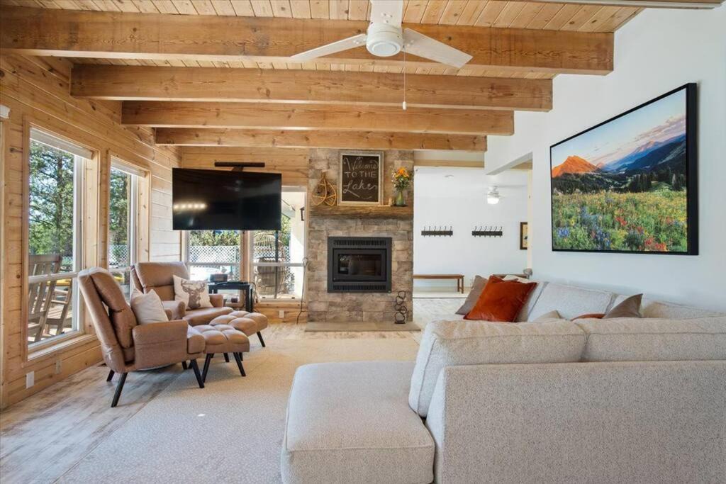 Photo of Livingroom in Tamarack Resort
