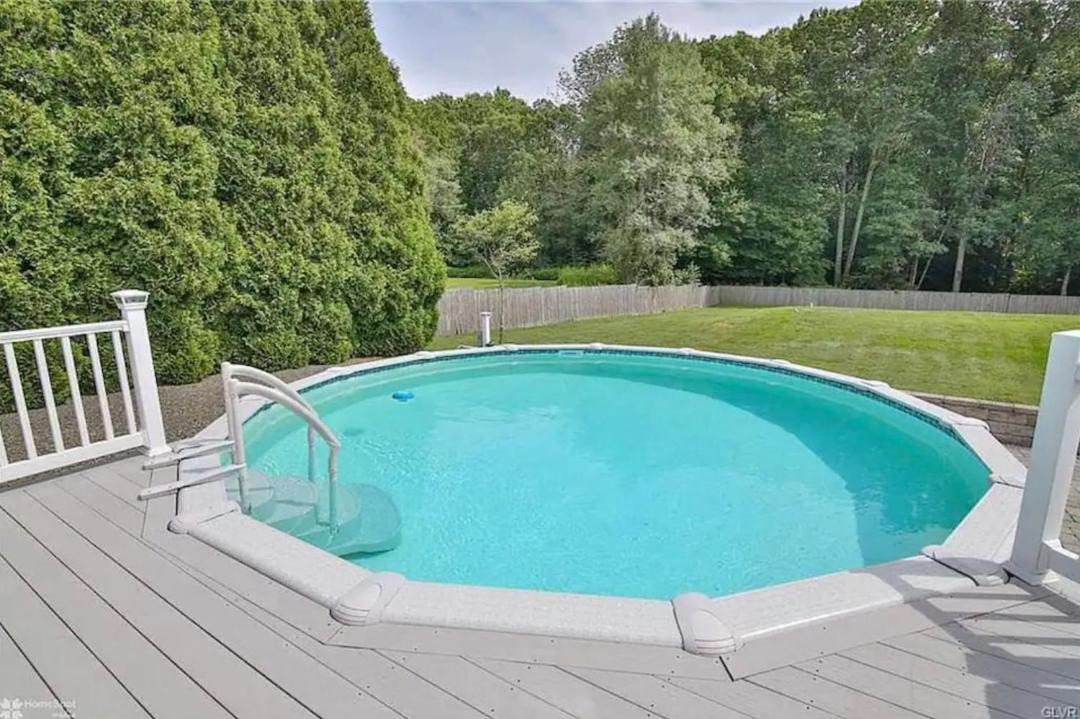 Photo of Outdoor in Reeders
