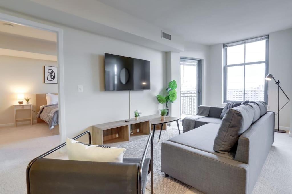 Photo of Livingroom in Aurora Highlands