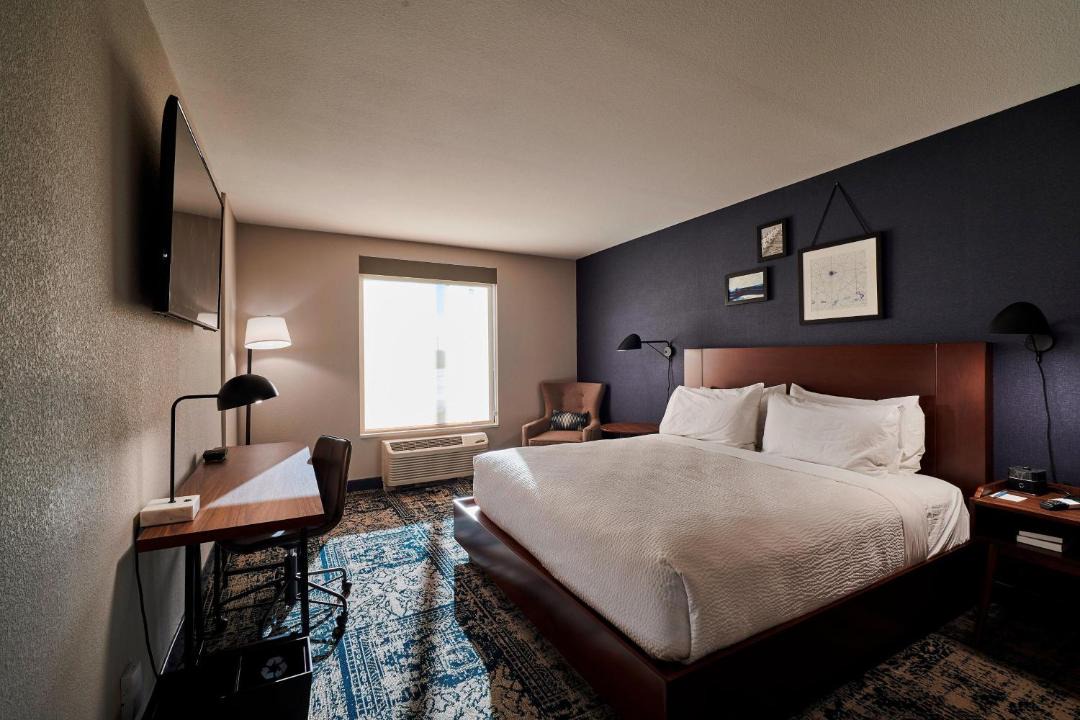 Photo of Bedroom in Eastlake
