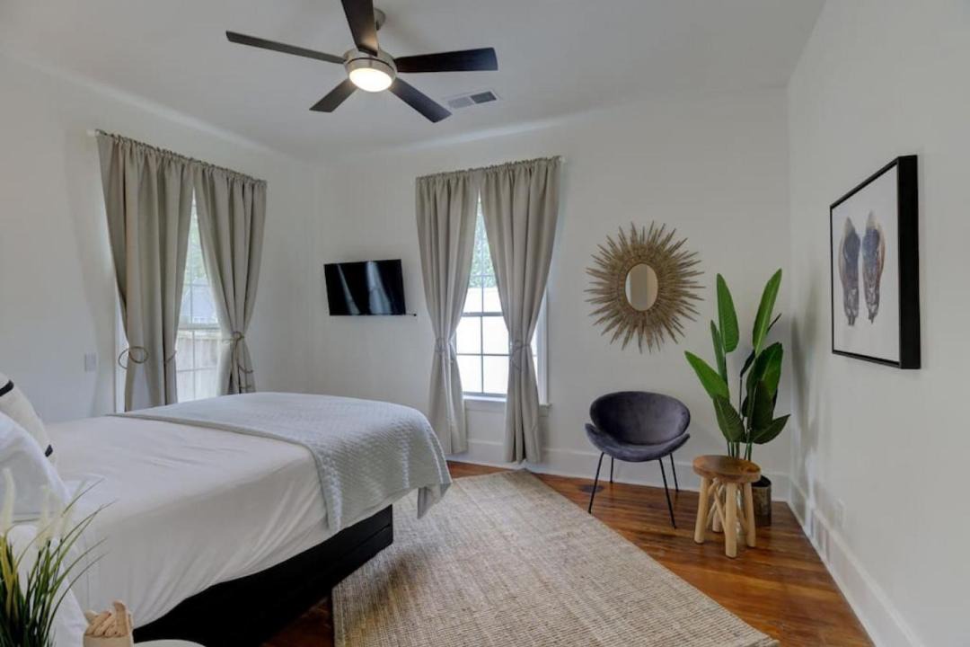 Photo of Bedroom in Midtown