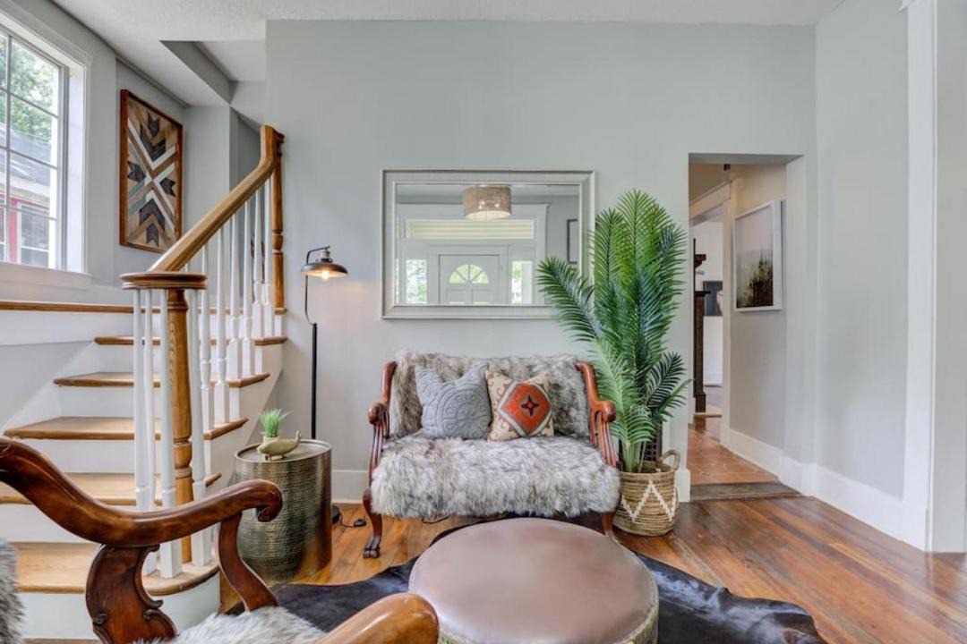 Photo of Livingroom in Midtown
