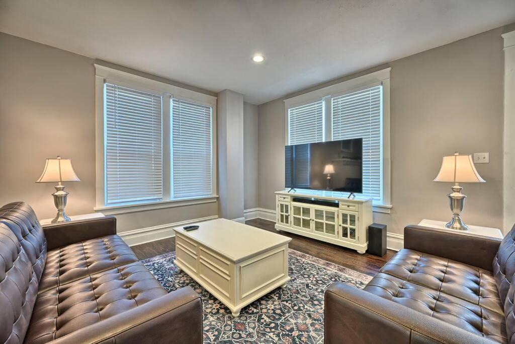Photo of Livingroom in Harrisburg - Hershey