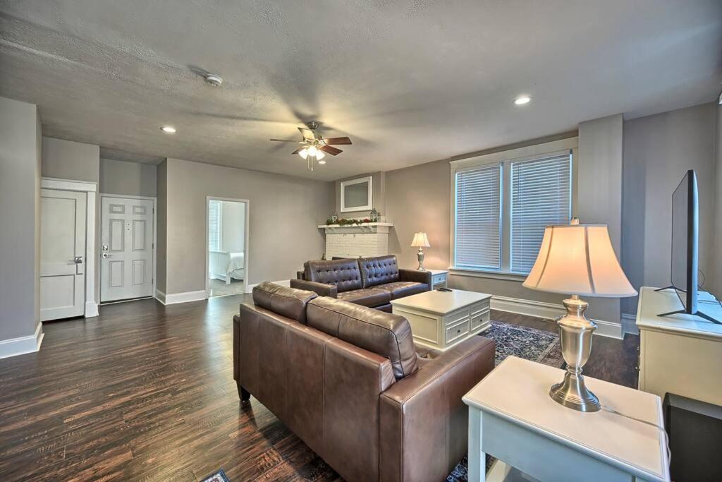 Photo of Livingroom in Harrisburg - Hershey