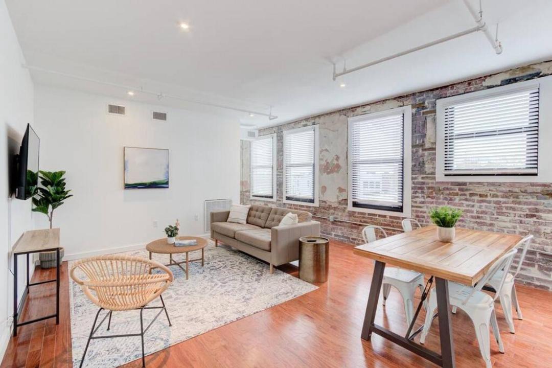 Photo of Livingroom in South Main Historic District