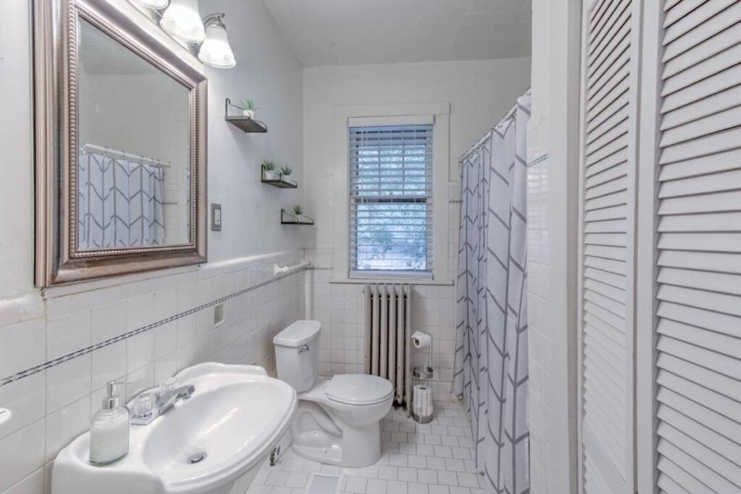 Photo of Bathroom in Cooper-Young Historic District
