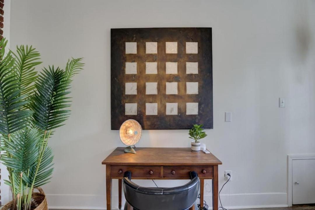 Photo of Livingroom in Midtown
