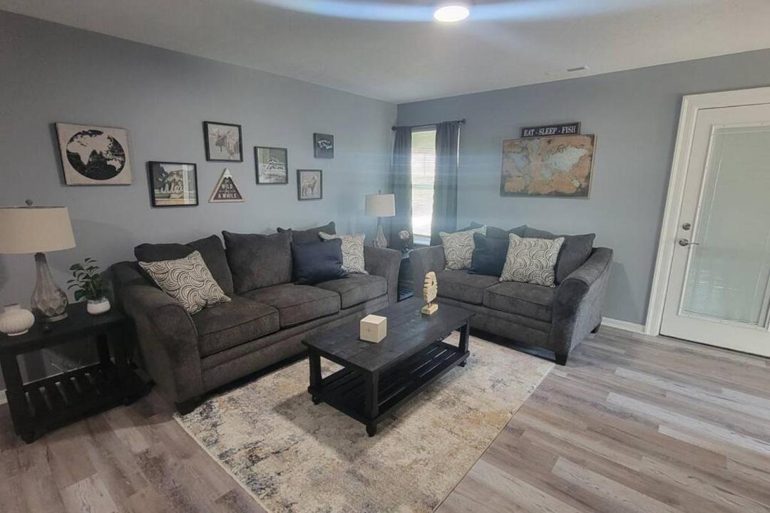 Photo of Livingroom in Monroe