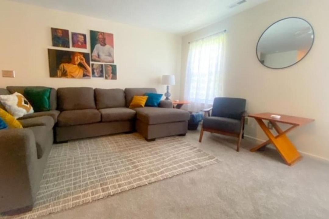 Photo of Livingroom in Monroe