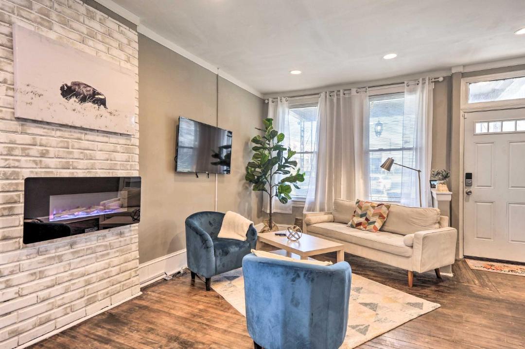 Photo of Livingroom in Woodbourne-McCabe