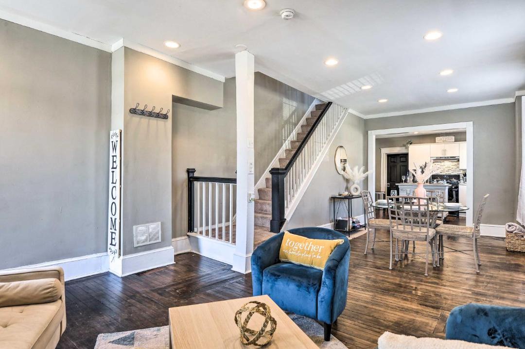 Photo of Livingroom in Woodbourne-McCabe