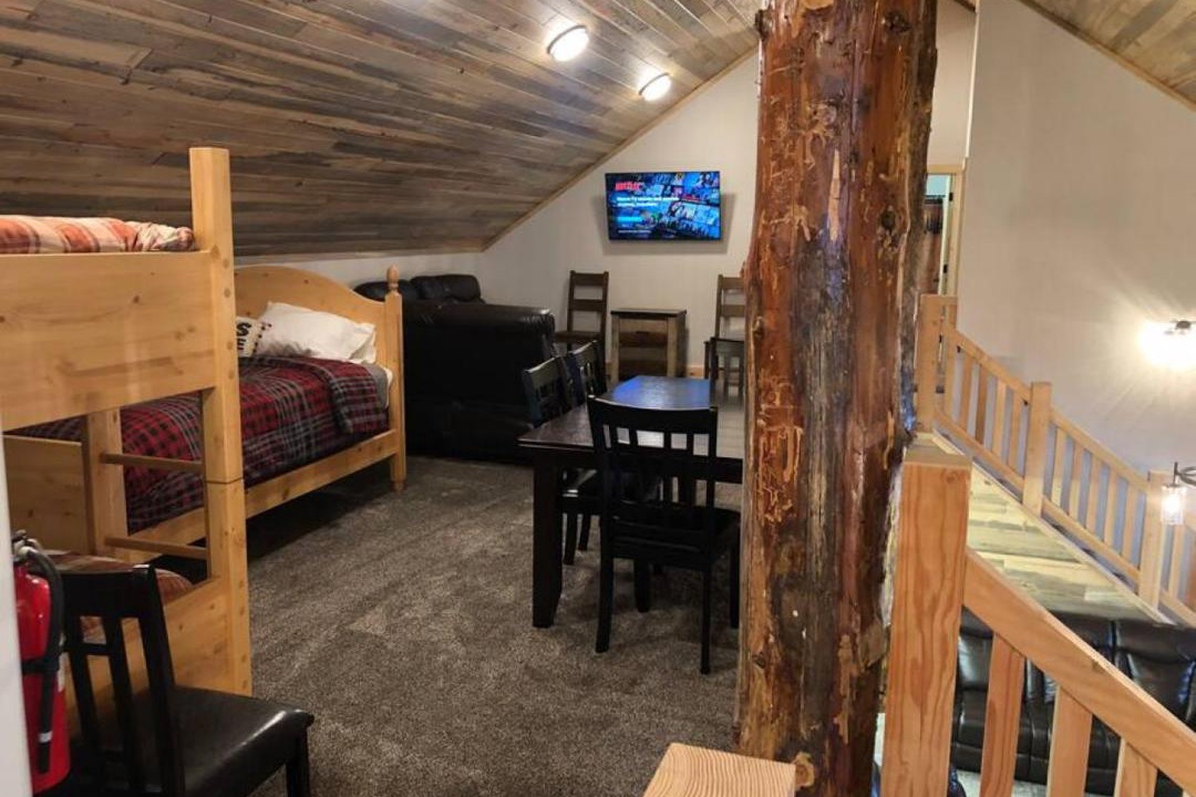 Photo of Livingroom in Island Park