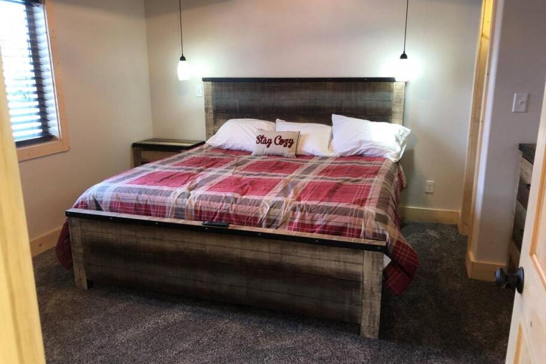 Photo of Bedroom in Island Park