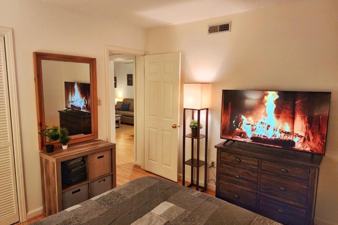 Photo of Livingroom in Davis