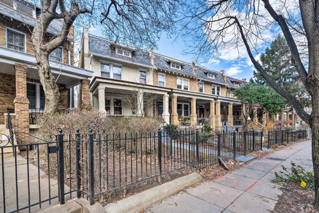 Photo of Buildings in Mount Pleasant