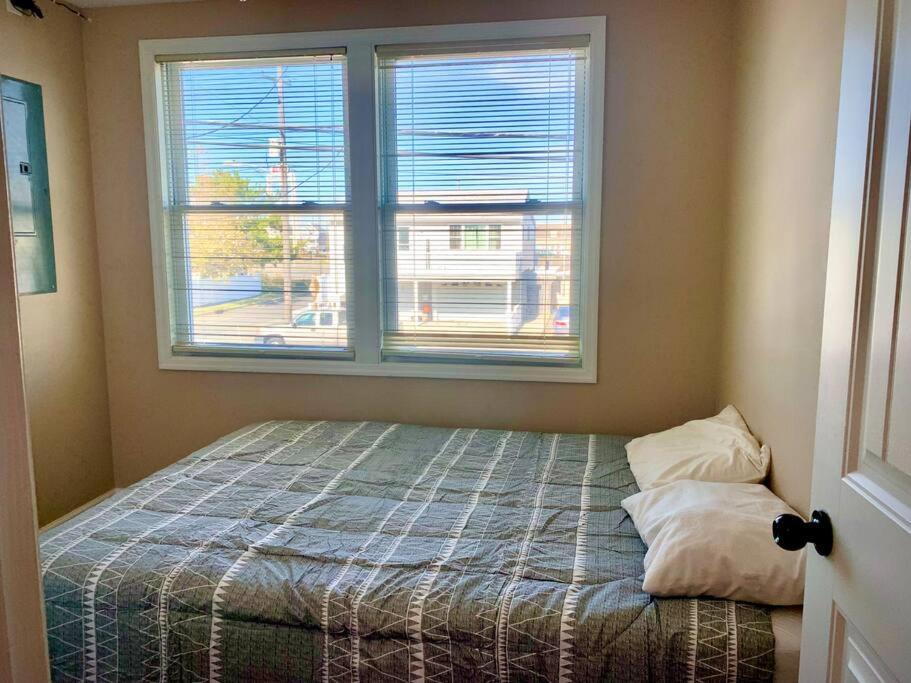 Photo of Bedroom in Seaside Heights
