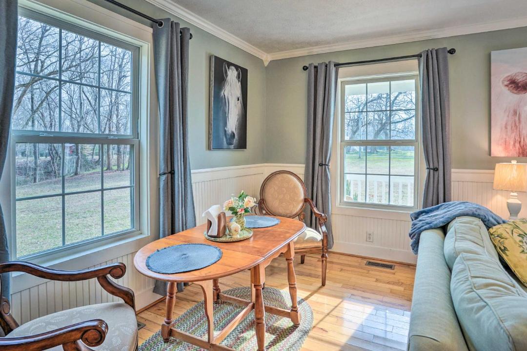 Photo of Livingroom in Loretto