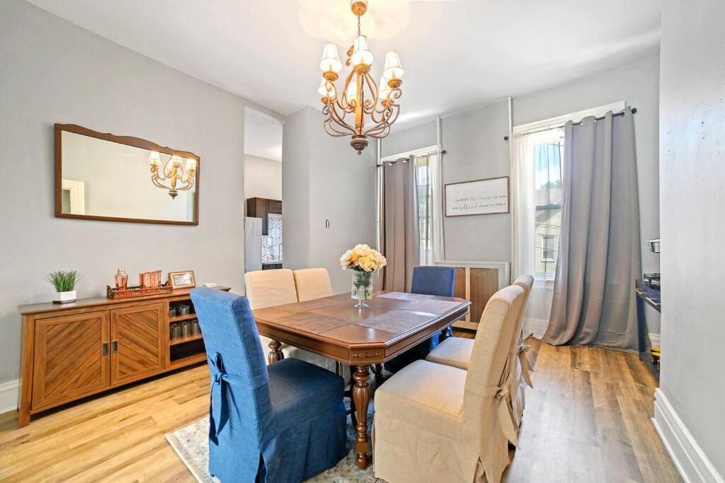Photo of Livingroom in Perry North