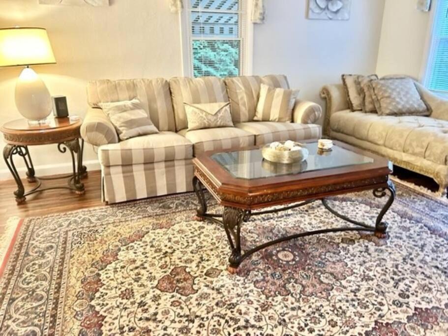 Photo of Livingroom in Monroeville