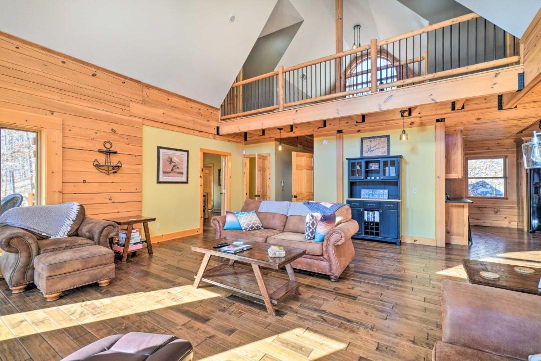 Photo of Livingroom in Tazewell