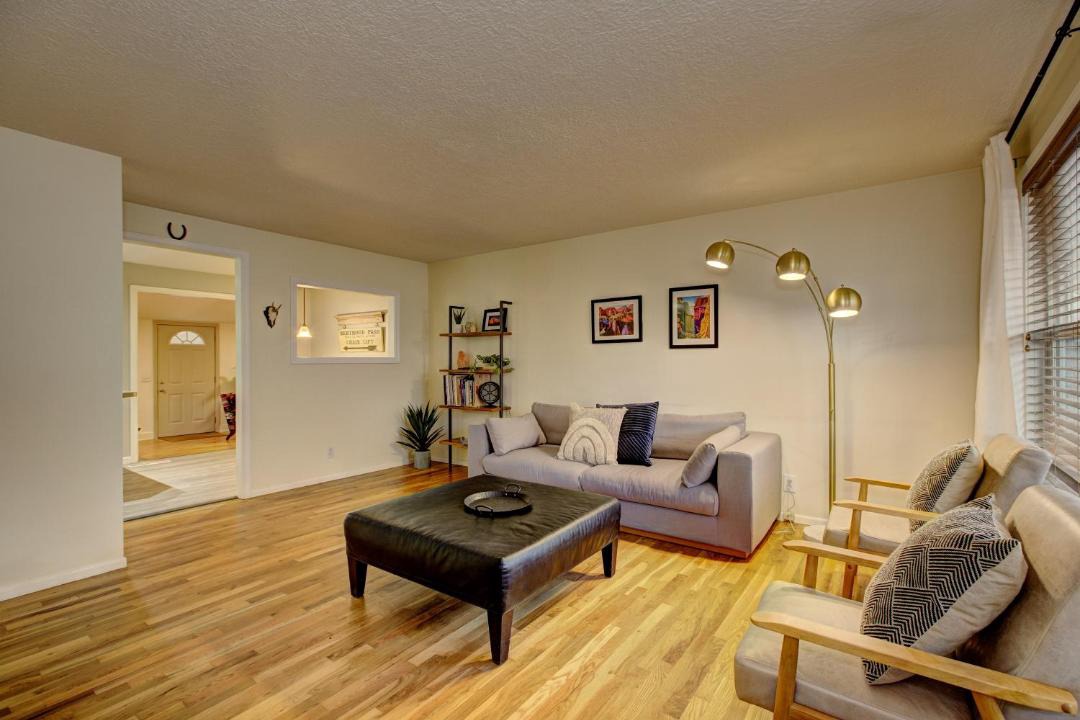 Photo of Livingroom in Sunset