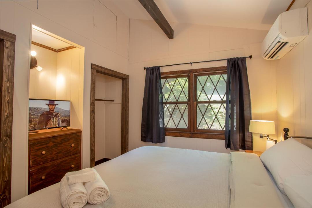 Photo of Bedroom in Charter Hills