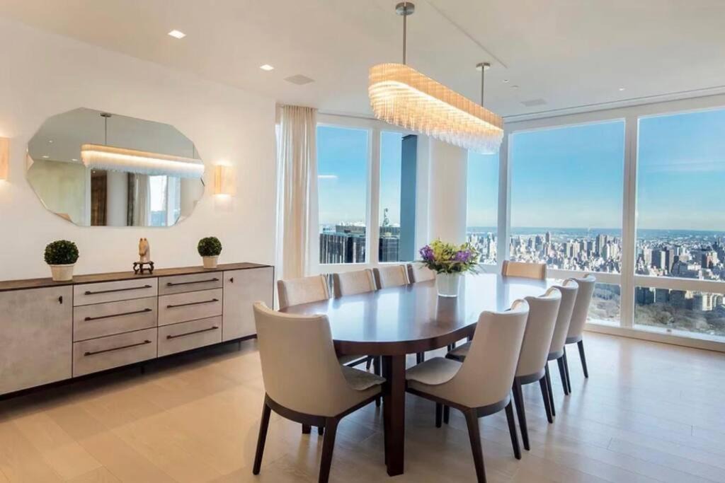 Photo of Livingroom in Central Park South
