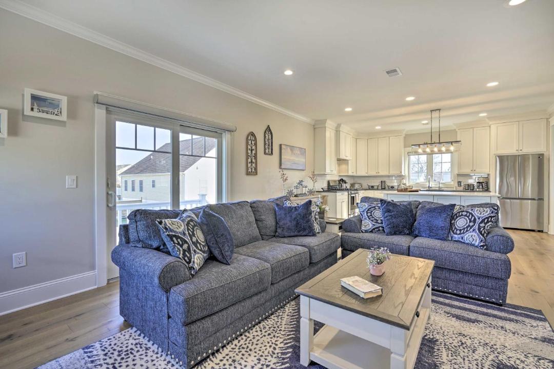 Photo of Livingroom in Long Branch
