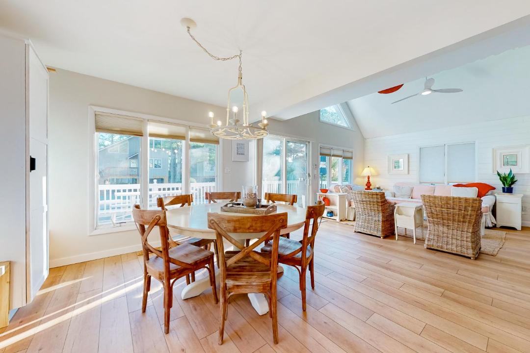 Photo of Livingroom in Sandpiper Pines