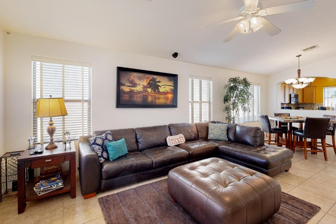 Photo of Livingroom in Power Ranch