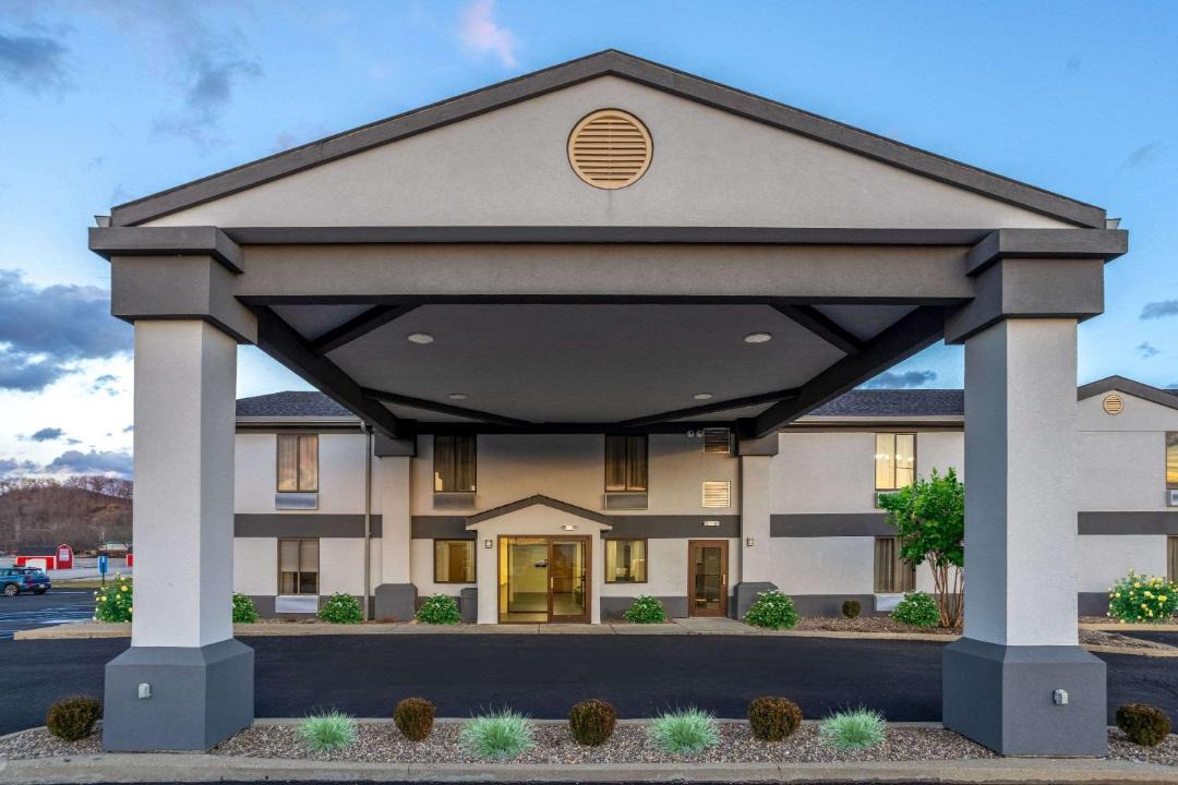 Photo of Buildings in Grayson