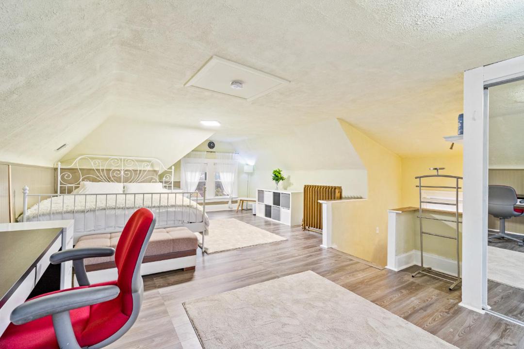 Photo of Bedroom in Swissvale