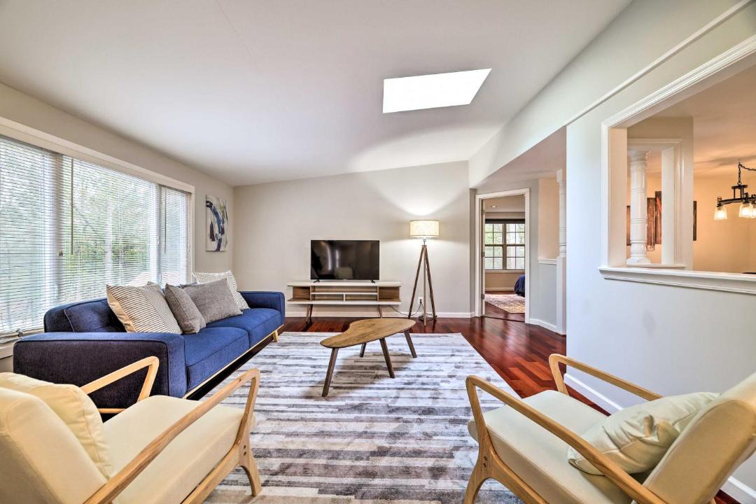Photo of Livingroom in East Stroudsburg