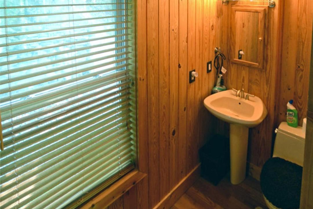 Photo of Bathroom in Maynardville