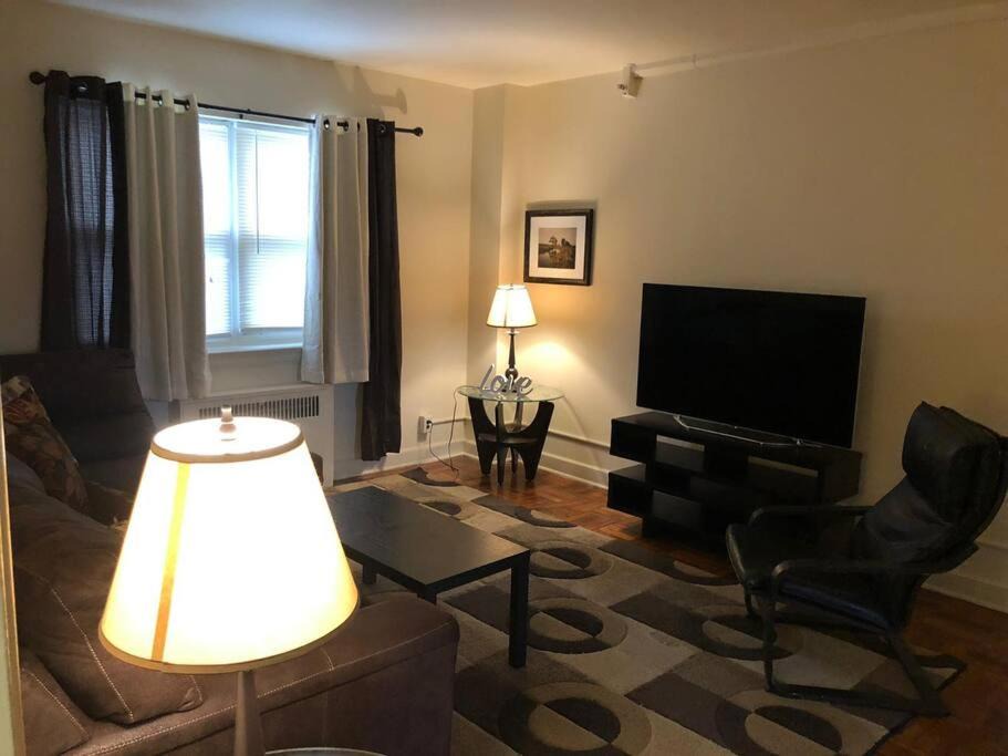 Photo of Livingroom in Harrisburg - Hershey