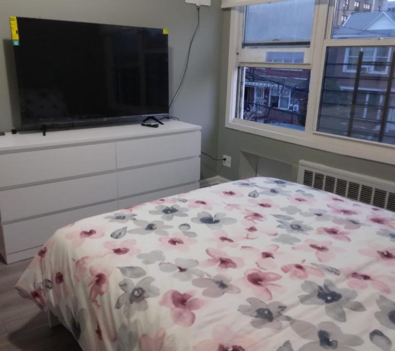 Photo of Bedroom in Brighton Beach