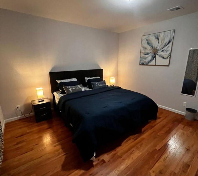 Photo of Bedroom in Newark