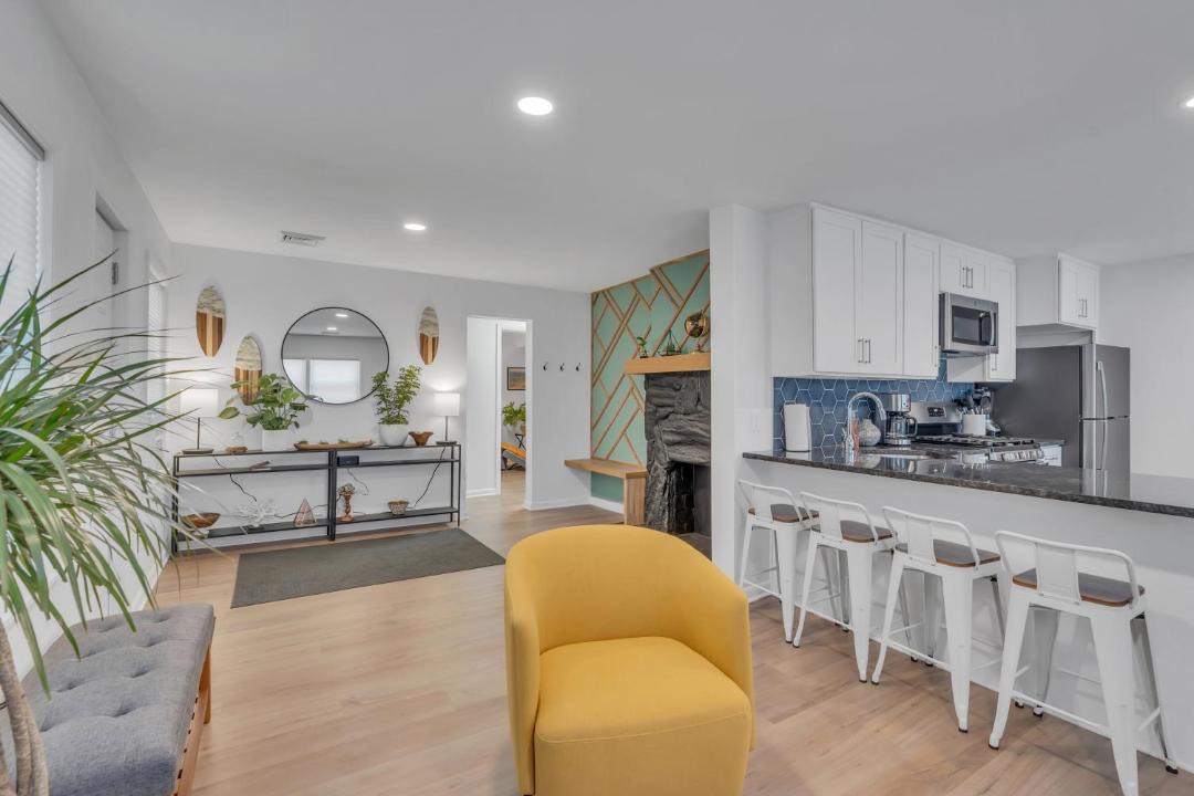 Photo of Livingroom in Bradley Beach