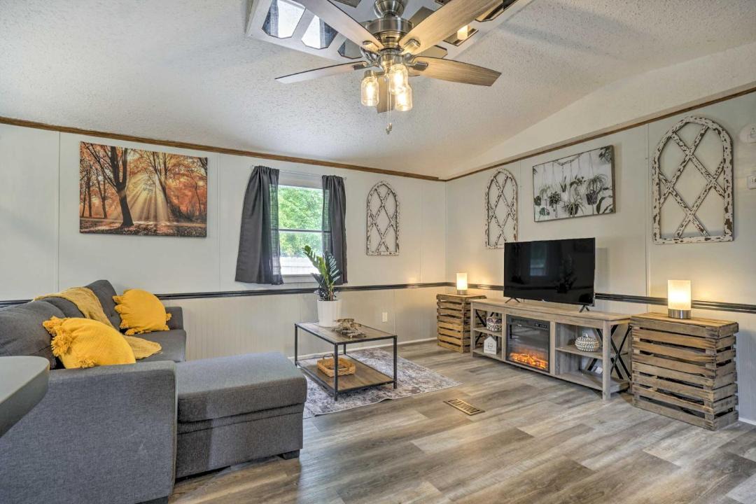 Photo of Livingroom in Logan