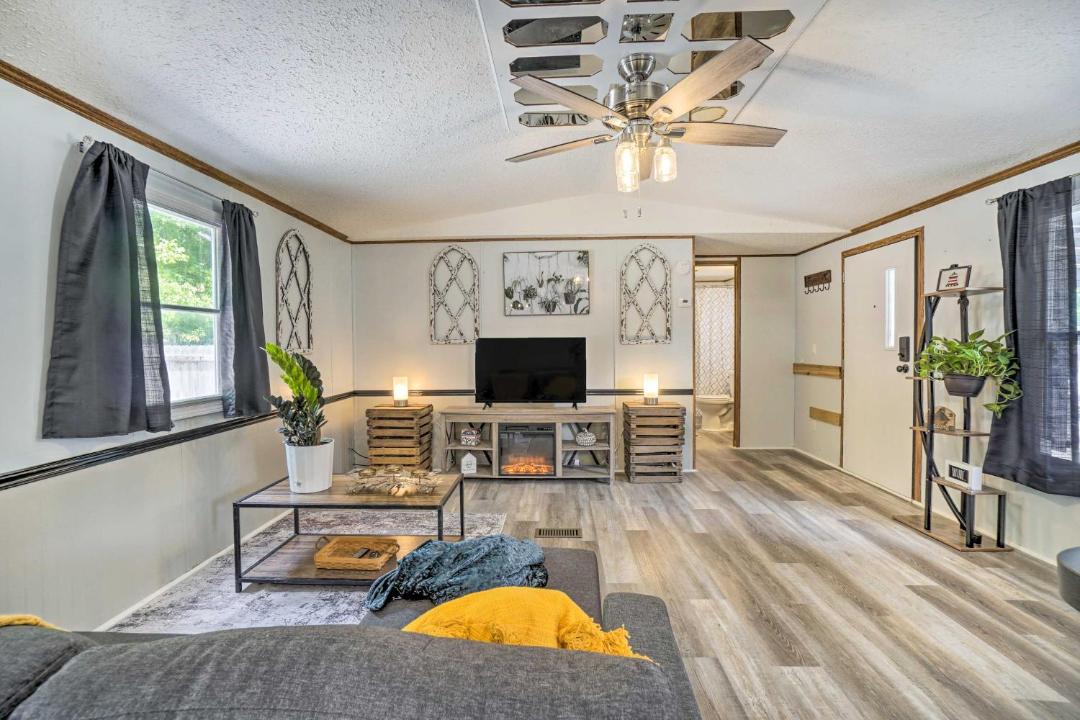 Photo of Livingroom in Logan