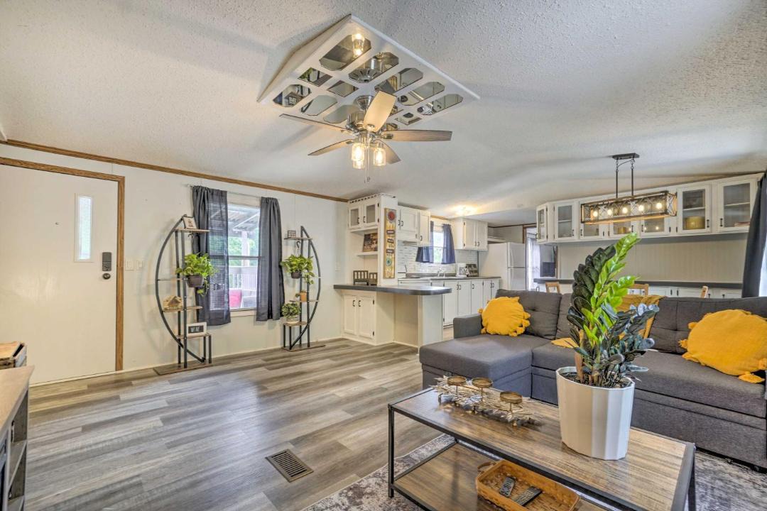 Photo of Livingroom in Logan