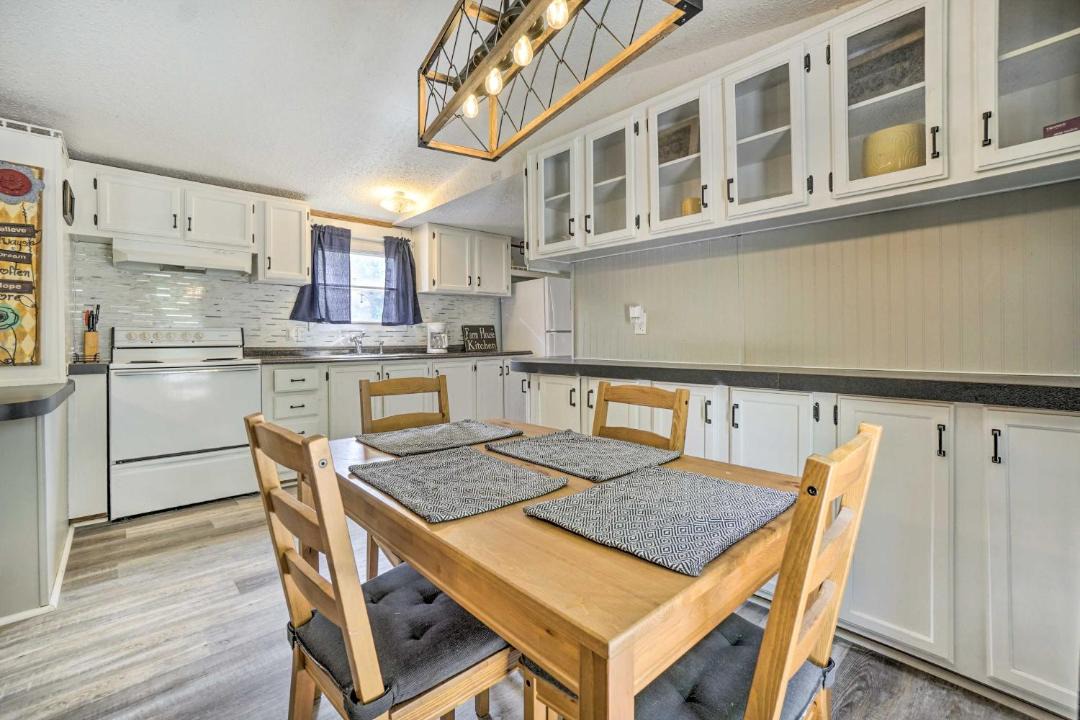 Photo of Kitchen in Logan