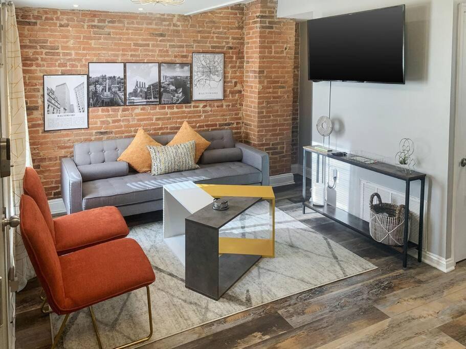 Photo of Livingroom in Fells Point
